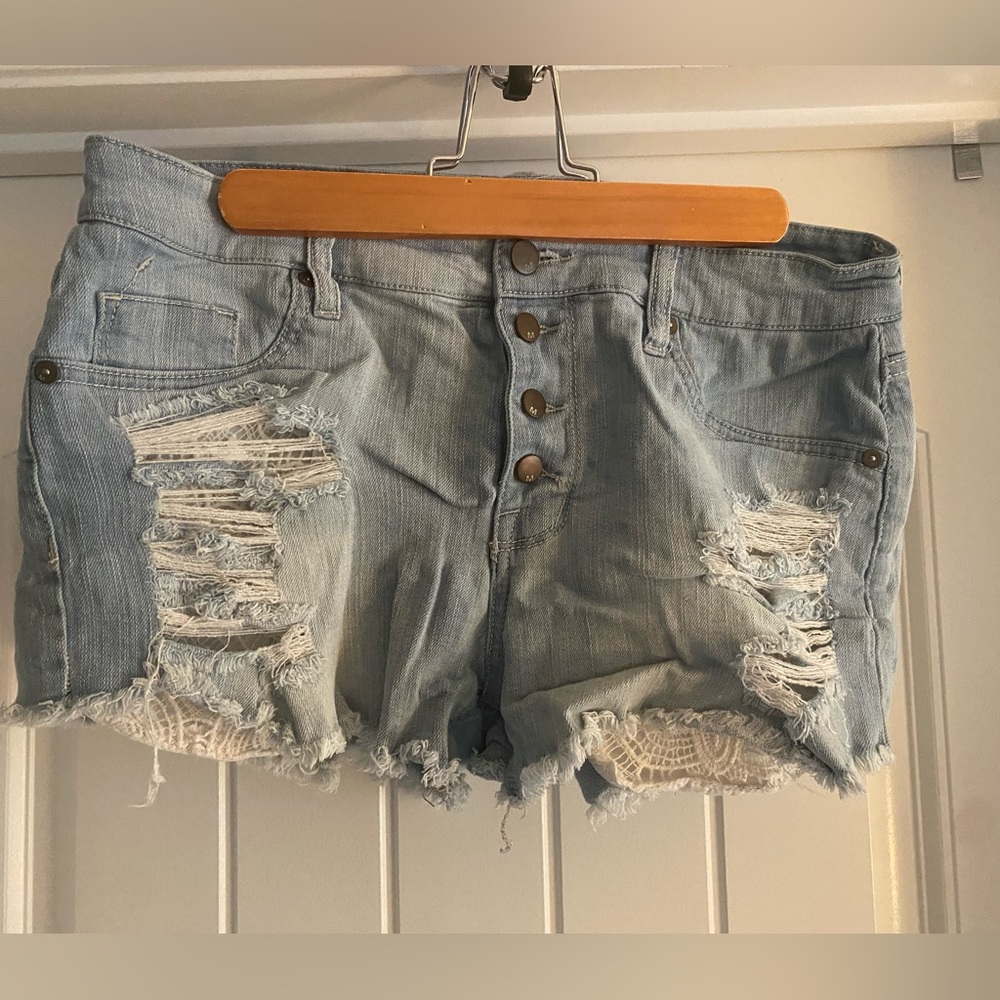 Denim Shorts with lace pockets